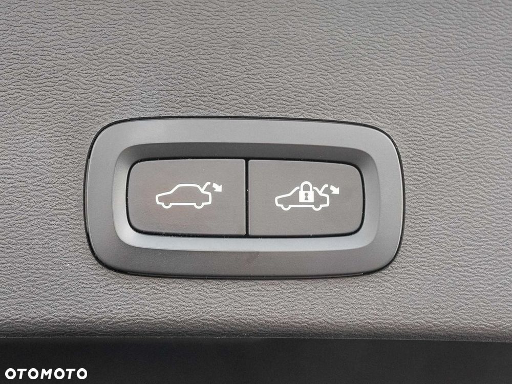 Volvo XC 40 73kWh P6 Recharge Ultimate - 20