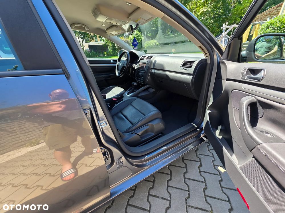 Volkswagen Jetta - 5
