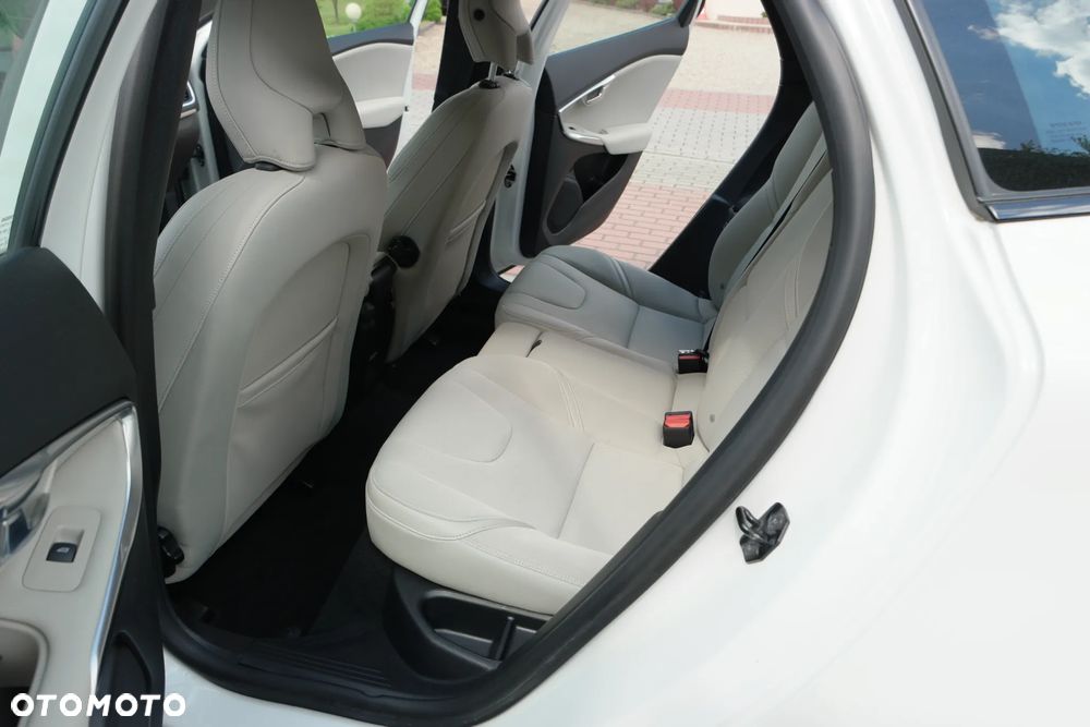 Volvo V40 - 21