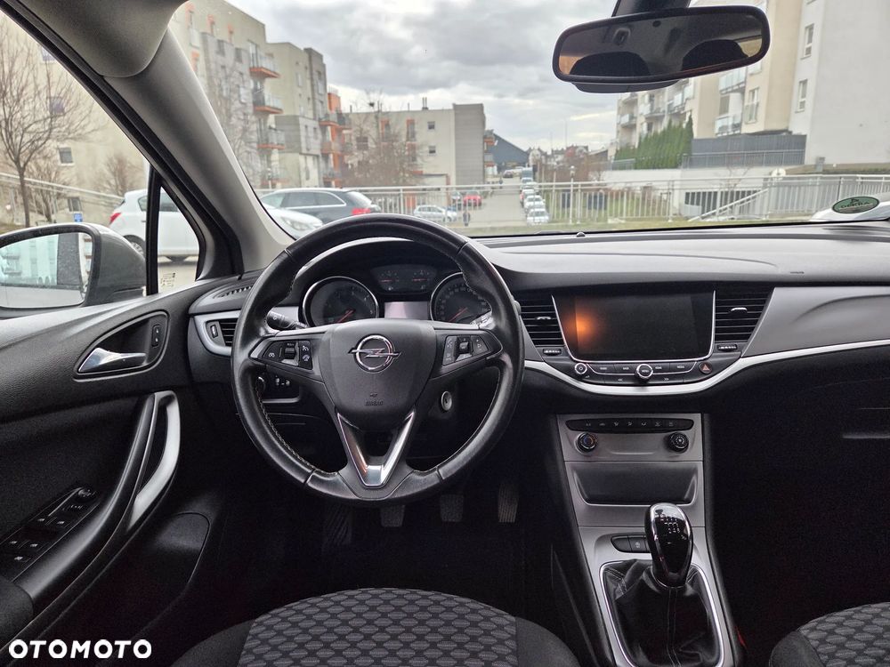 Opel Astra 1.6 CDTI Essentia S&S - 10