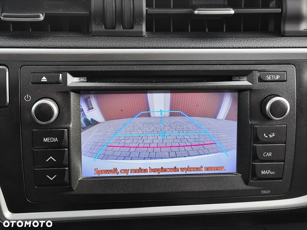 Toyota Auris 1.8 HSD Prestige NAVI - 24