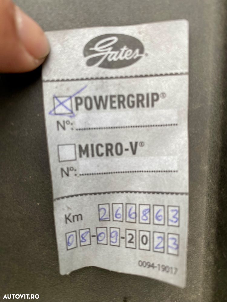 Volkswagen Passat 1.9 TDI DPF BlueMotion - 38