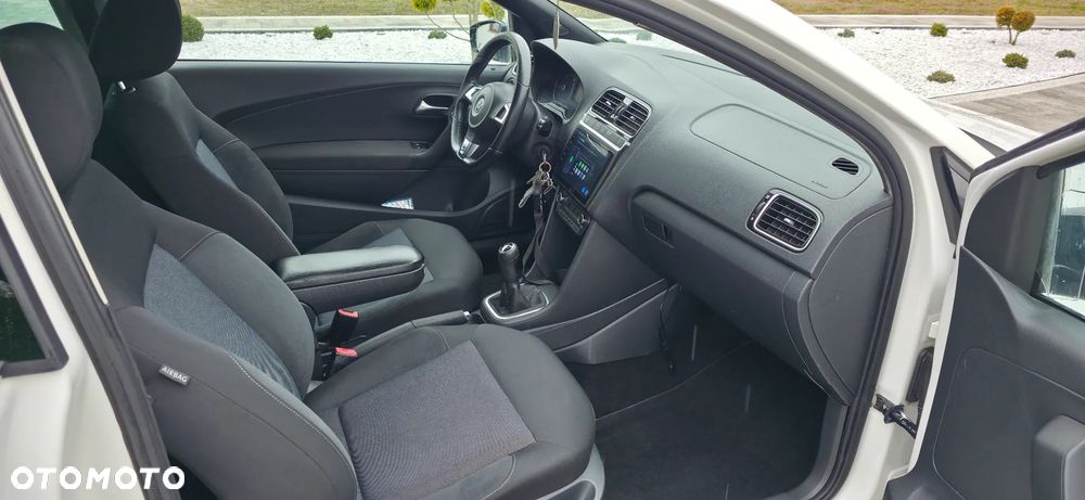 Volkswagen Polo 1.6 TDI DPF Highline - 21