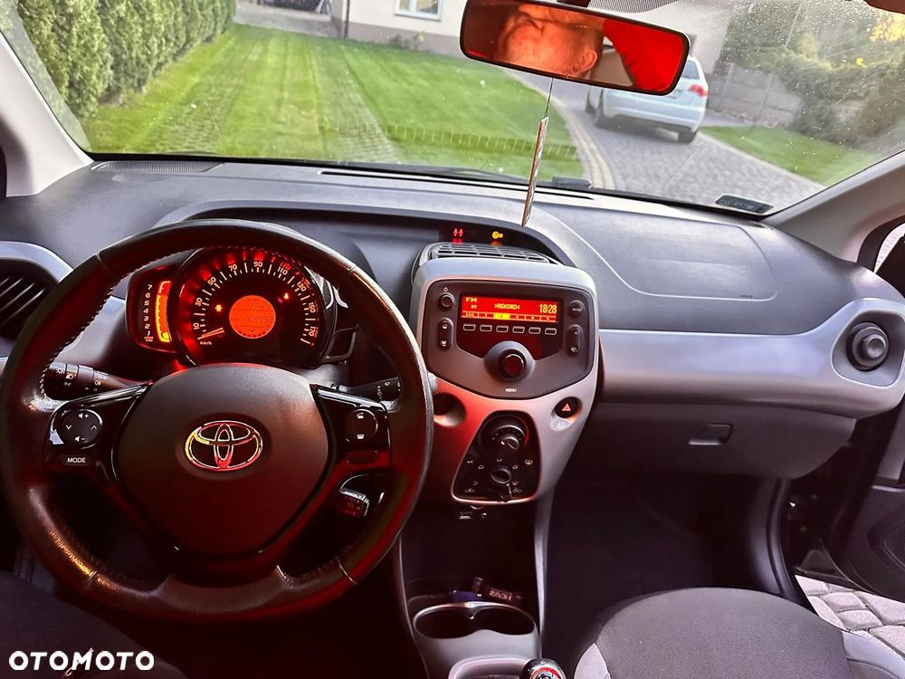 Toyota Aygo 1.0 VVT-i Sprint EU6 - 9