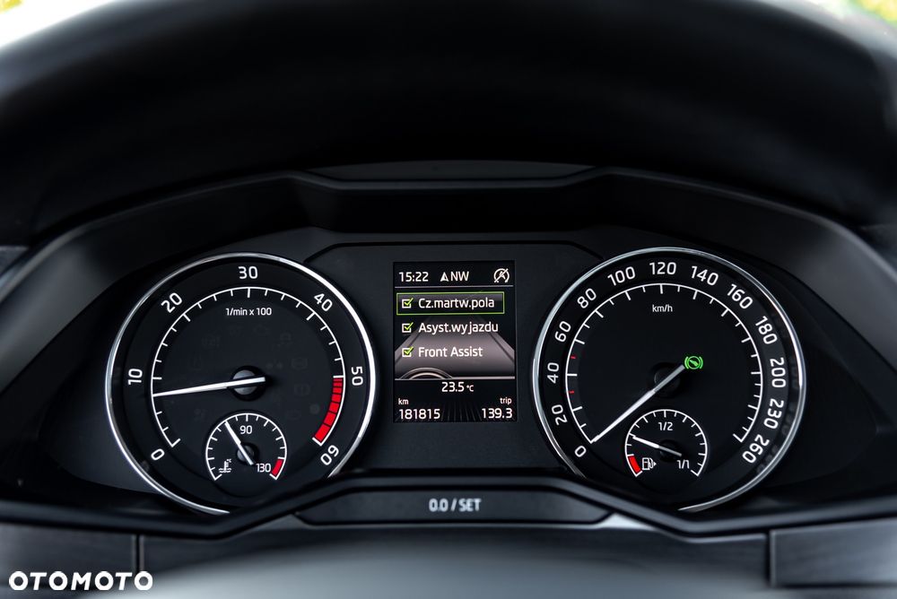 Skoda Superb 2.0 TDI 4x4 DSG Style - 31
