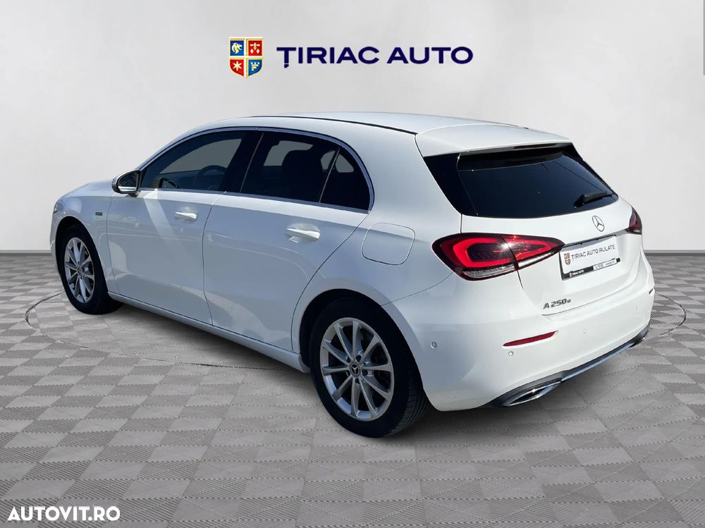 Mercedes-Benz A - 3