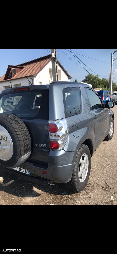 Suzuki Grand Vitara 1.9 DDiS Comfort DPF - 3