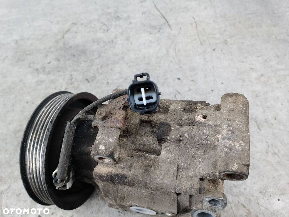 POMPA, SPRĘŻARKA KLIMATYZACJI TOYOTA COROLLA IX E12 447260-7961 DENSO 1.4 D - 2