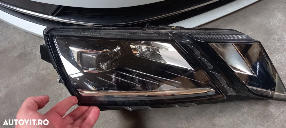 Far dreapta led Skoda Octavia 2019 - 1