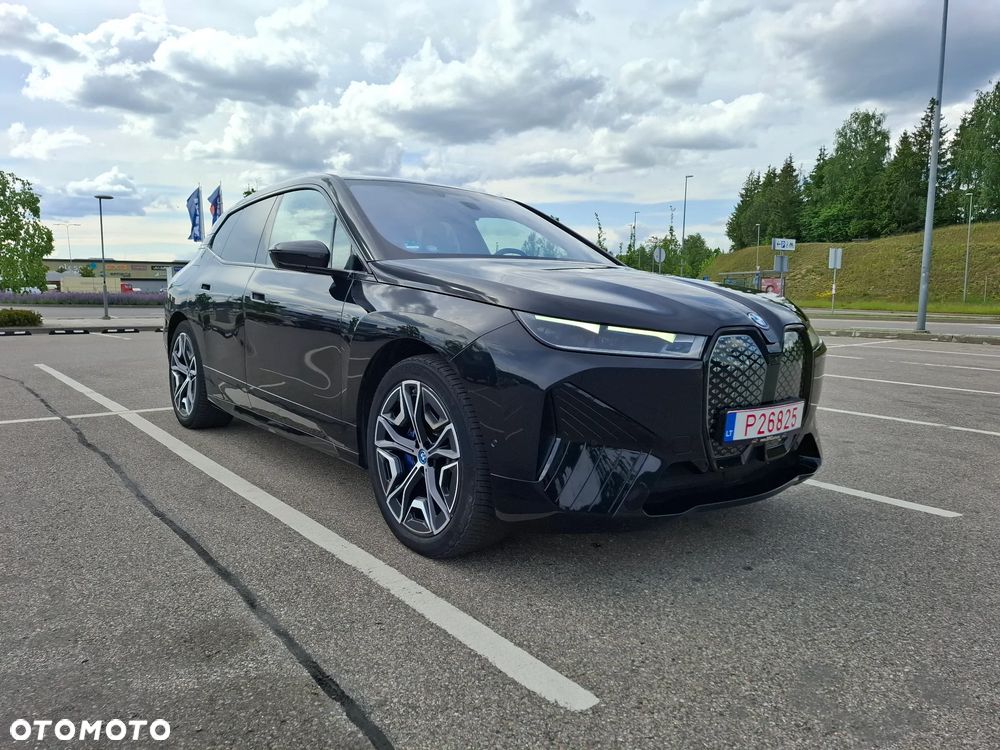 BMW iX