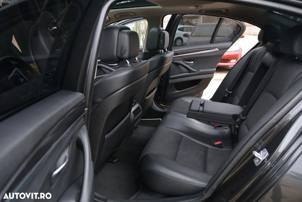 BMW Seria 5 520d xDrive - 18