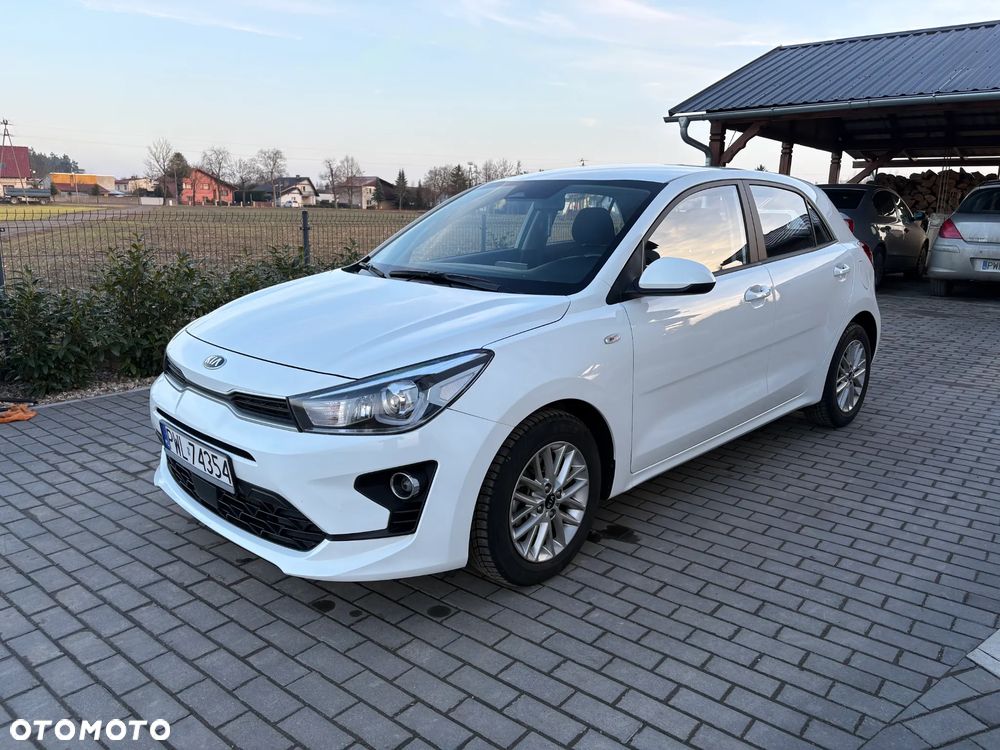 Kia Rio - 4