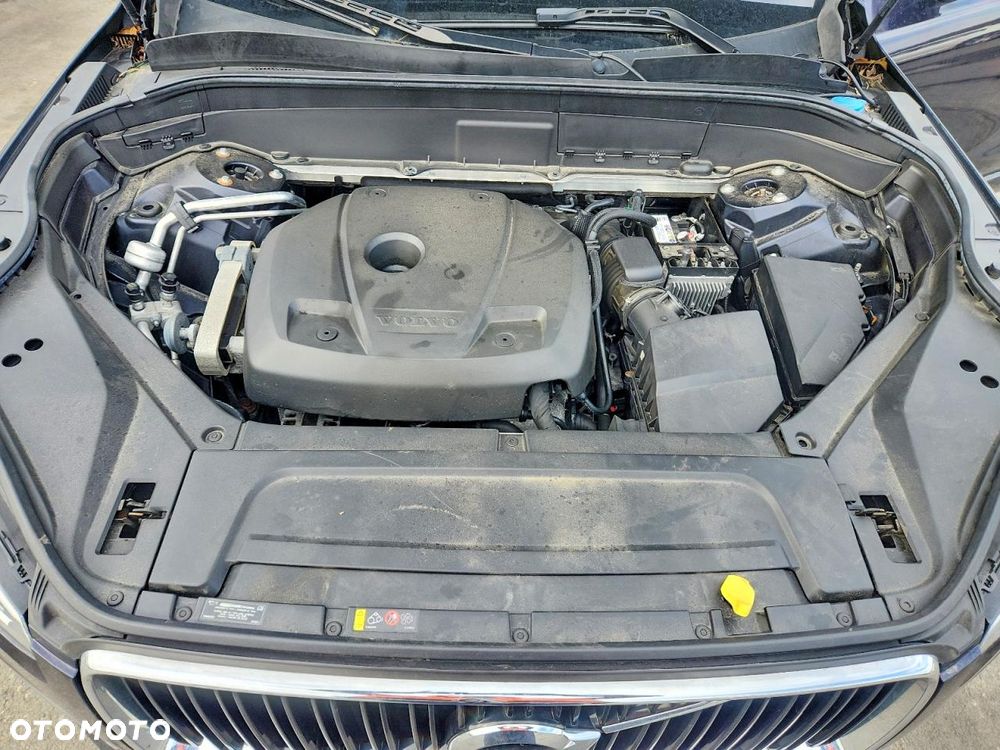 Volvo XC 90 T6 AWD Geartronic Momentum - 11