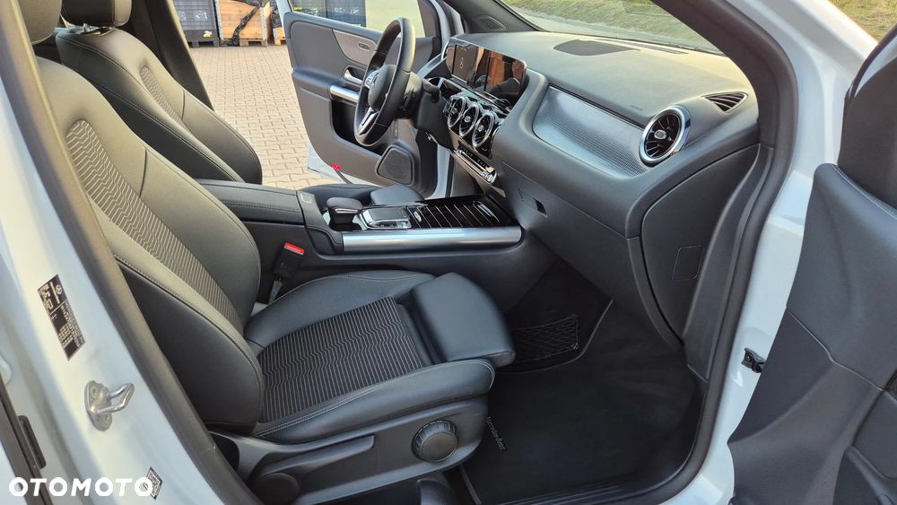 Mercedes-Benz Klasa B 180 Style 7G-DCT - 14