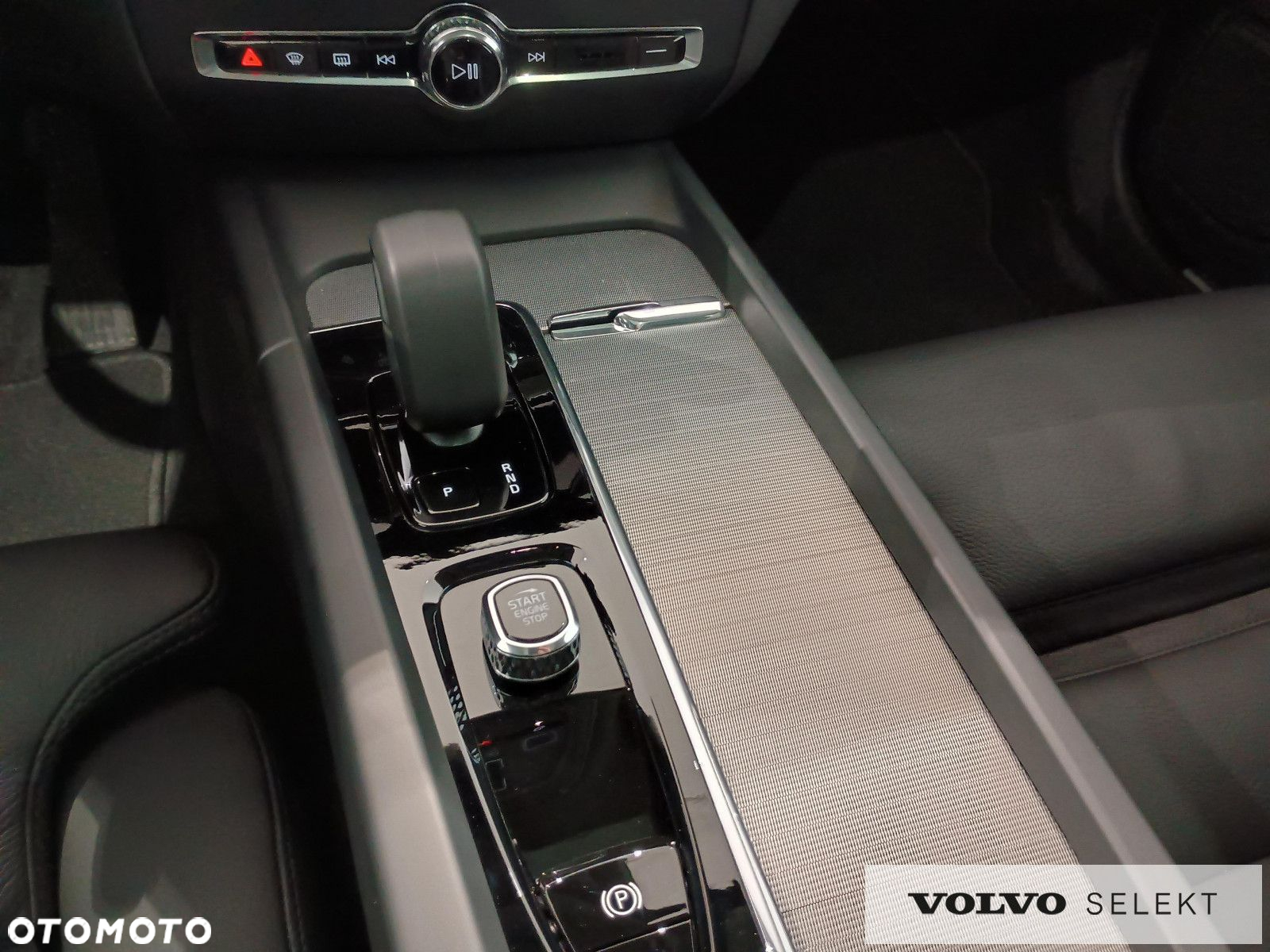 Volvo V60 Cross Country - 14