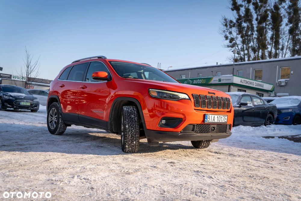 Jeep Cherokee - 4