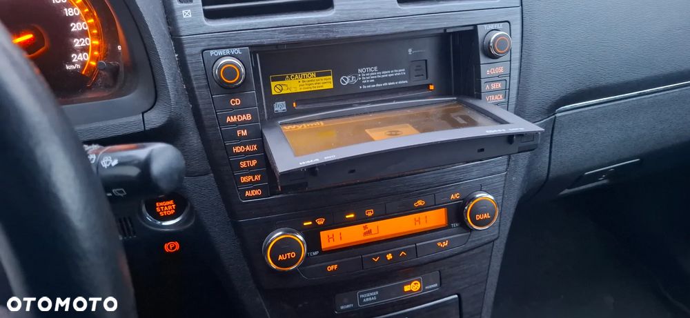 Toyota Avensis 2.0 Prestige NAVI - 31