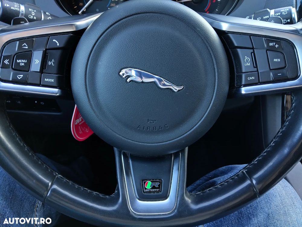 Jaguar F-Pace 20d AWD Aut. R-Sport - 4