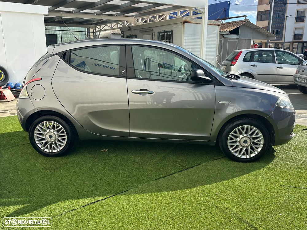 Lancia Ypsilon 1.3 M-jet S&S Silver - 2
