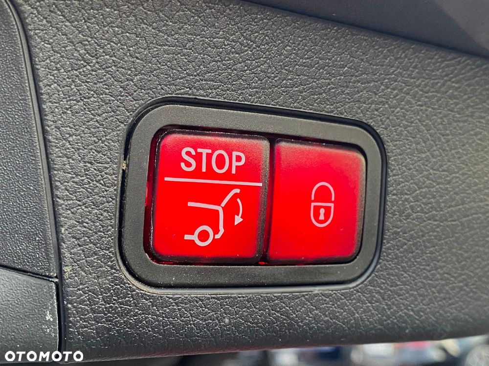 Mercedes-Benz GLB 200 AMG Line 7G-DCT - 26