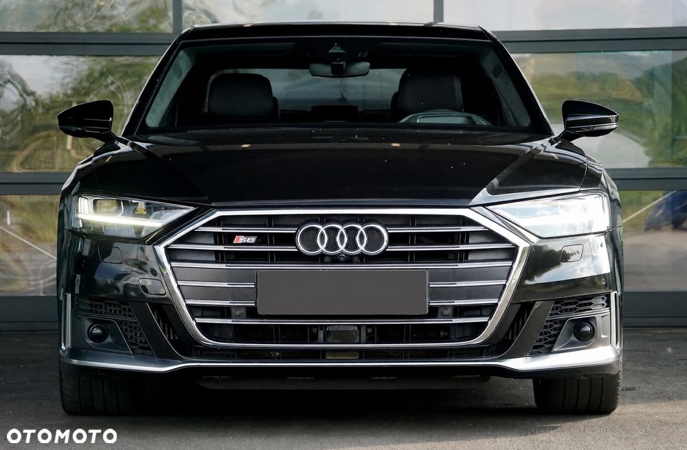 Audi S8 - 5