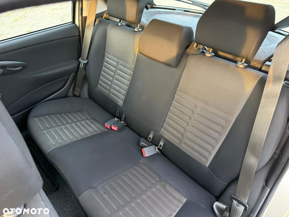 Fiat Punto 1.2 8V - 5