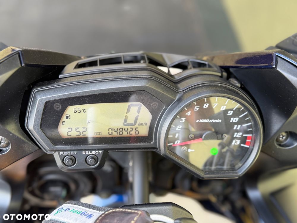 Yamaha FZ - 37