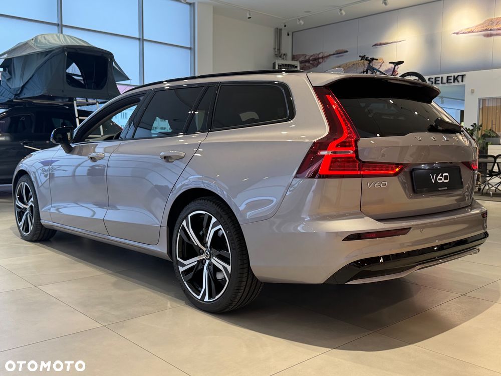 Volvo V60 B4 B Plus Dark - 4