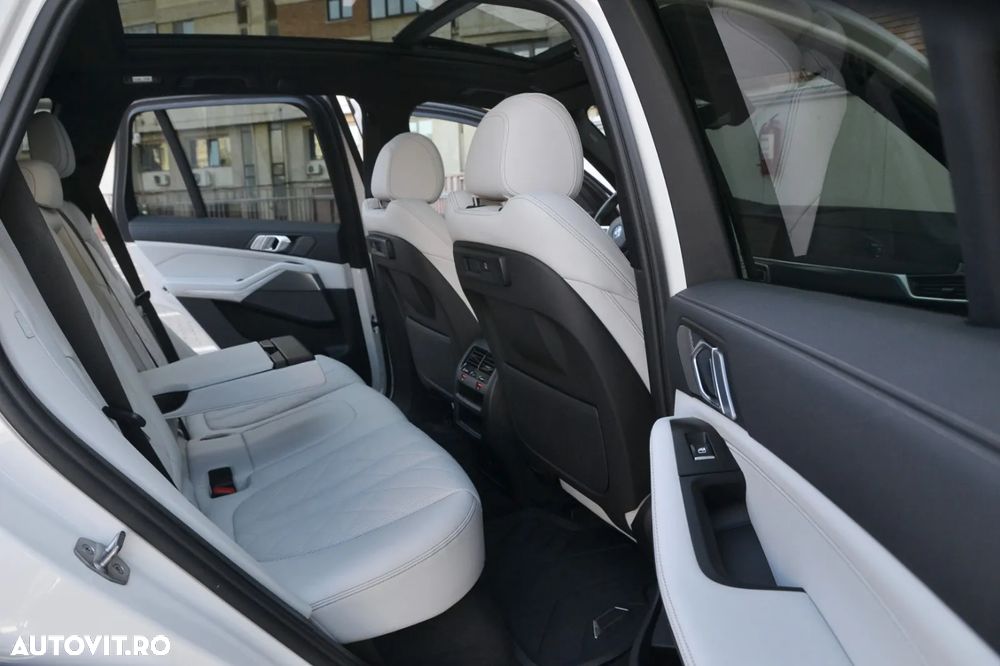 BMW X5 xDrive45e - 28