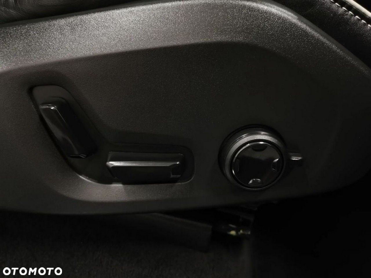 Volvo XC 90 D5 AWD R-Design - 34