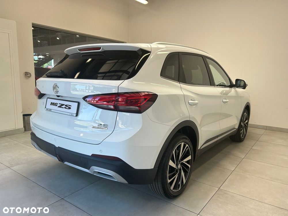 MG ZS - 7