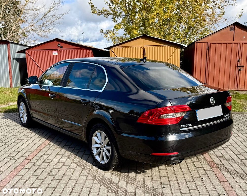 Skoda Superb 2.0 TDI Business - 4
