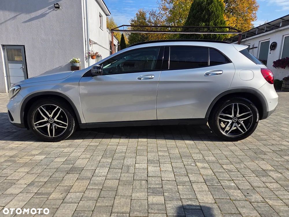 Mercedes-Benz GLA - 6
