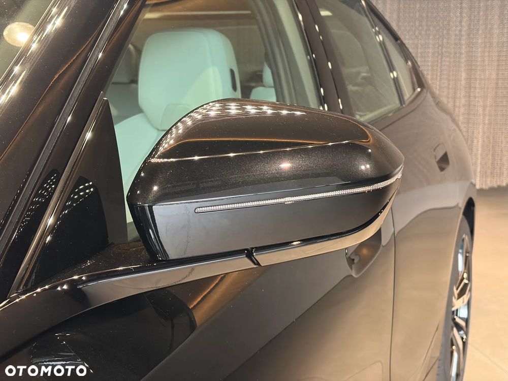 BMW Seria 5 520i mHEV M Sport - 19