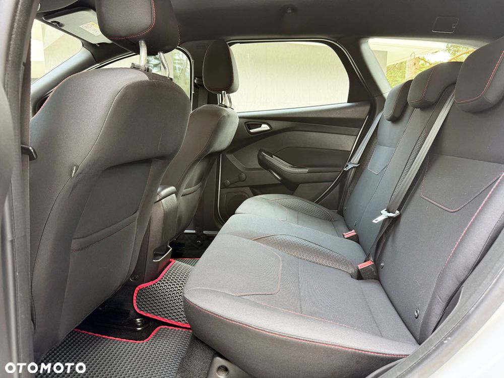 Ford Focus 1.0 EcoBoost Start-Stopp-System ST-LINE - 30