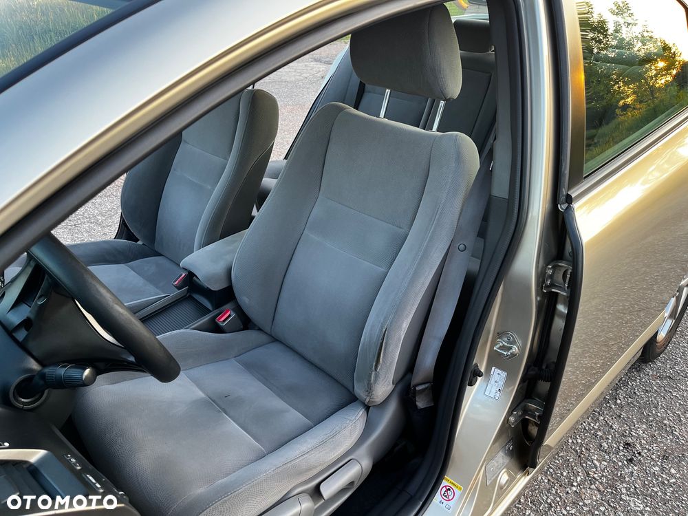 Honda Civic 1.8 Comfort - 21