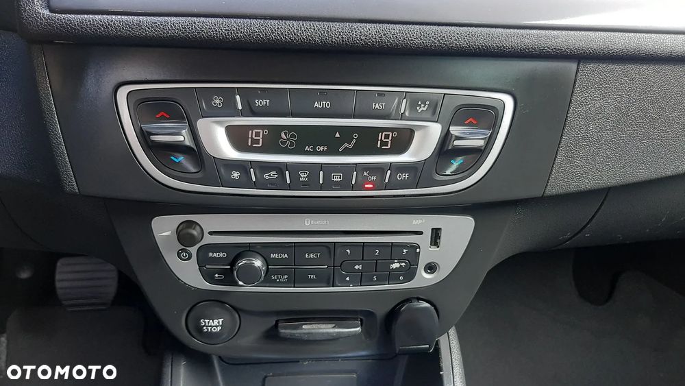 Renault Megane 1.6 16V 110 LIMITED - 21
