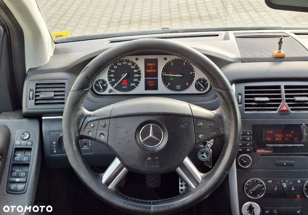 Mercedes-Benz Klasa B - 22