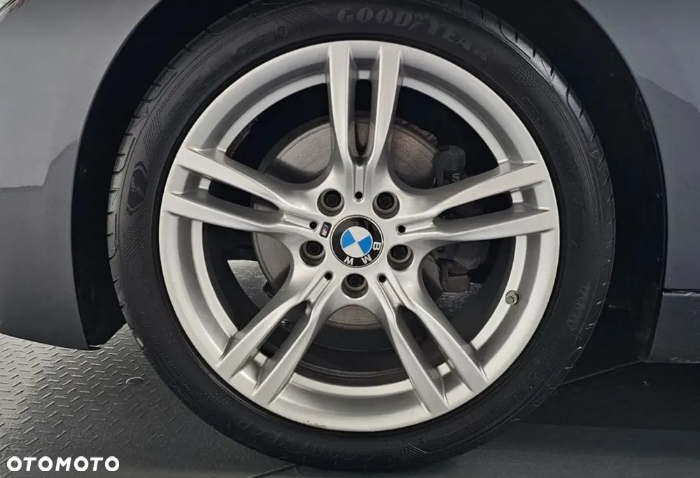 BMW Seria 3 330i xDrive Edition M Sport Shadow - 6