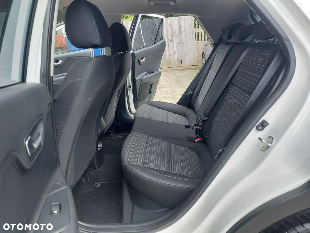 Kia Stonic - 11