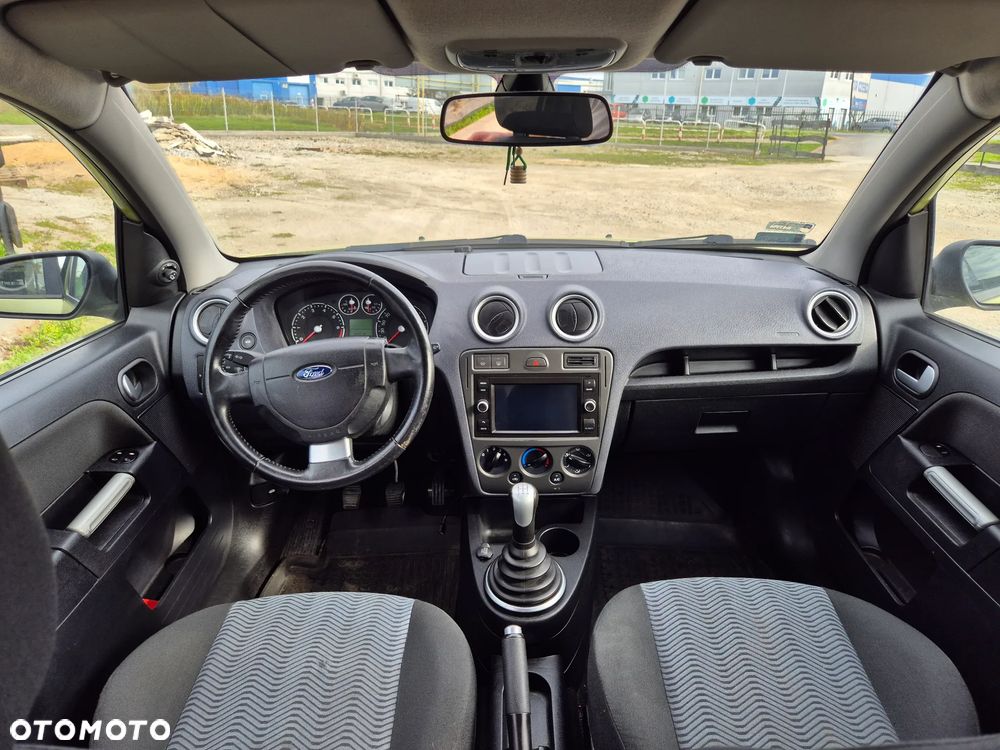 Ford Fusion - 7