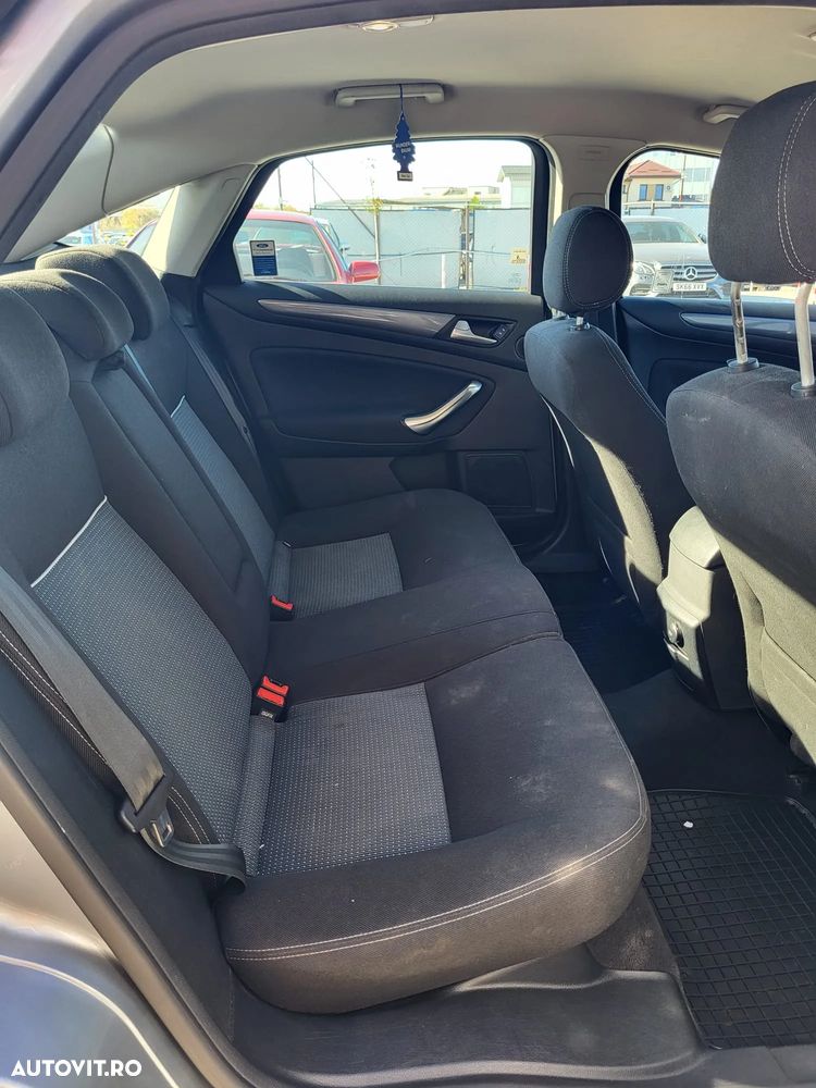 Ford Mondeo 2.0 Duratorq TDCi Powershift Titanium - 16