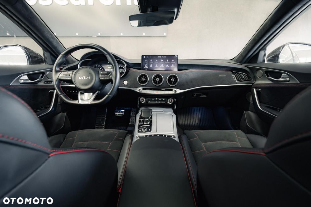 Kia Stinger 3.3 T-GDI V6 GT AWD - 10