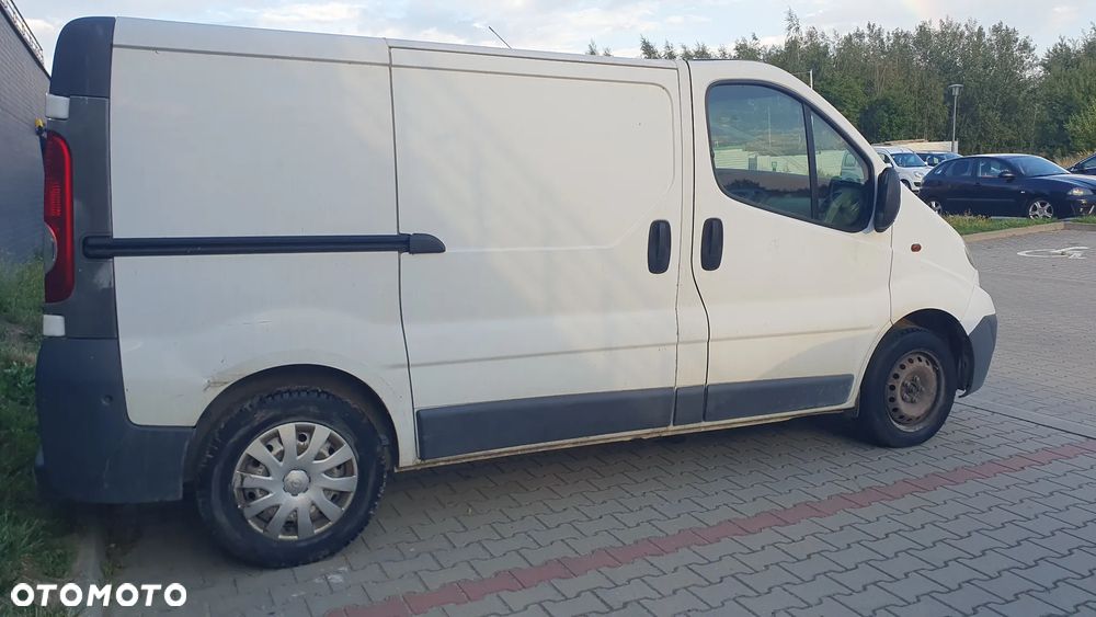 Opel Vivaro - 11