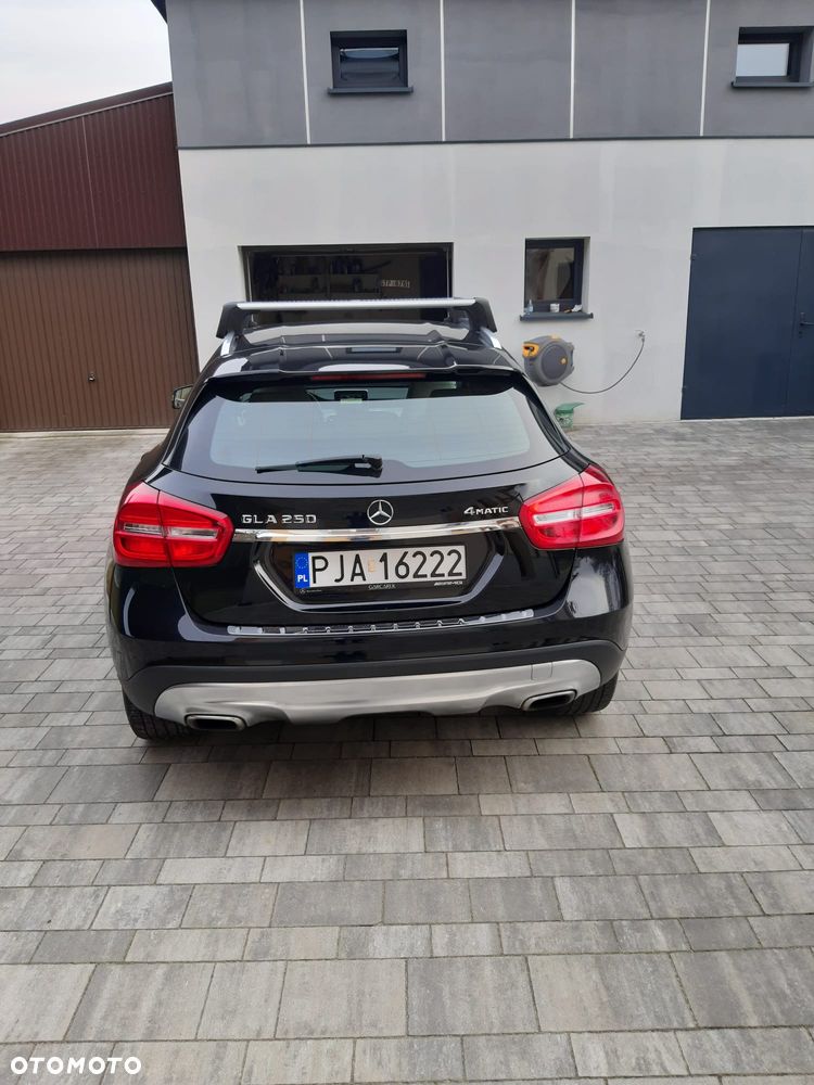 Mercedes-Benz GLA - 6