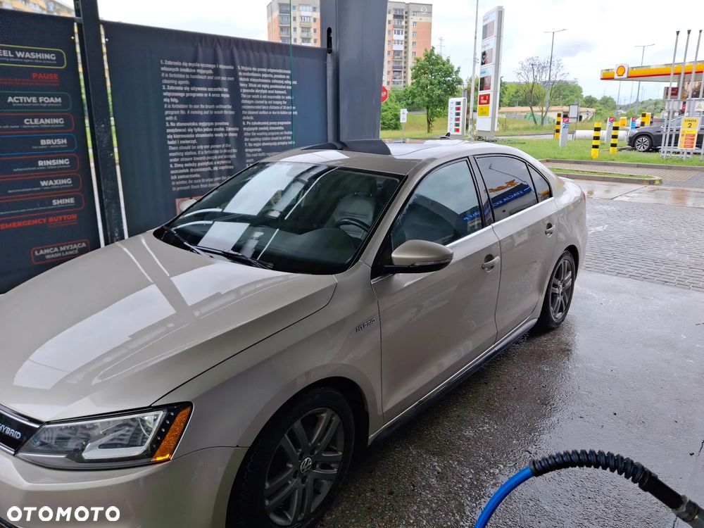 Volkswagen Jetta Hybrid - 5