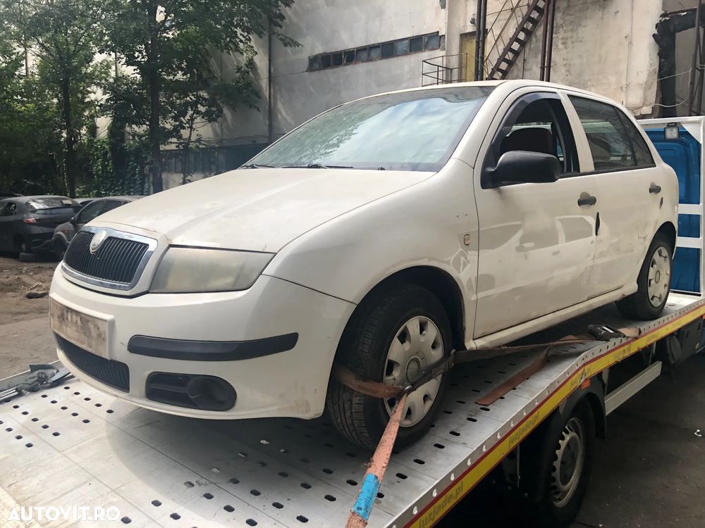 Capota fata motor Skoda Fabia 1 alb - 3