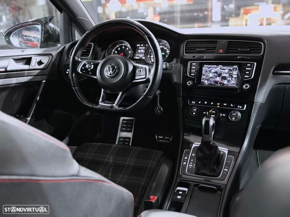 VW Golf 2.0 TSi GTi DSG - 10