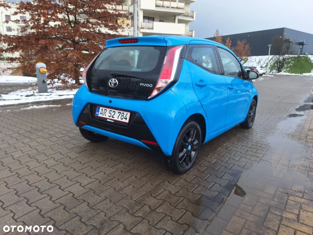 Toyota Aygo x-trend - 9