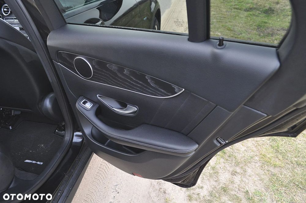 Mercedes-Benz GLC - 18